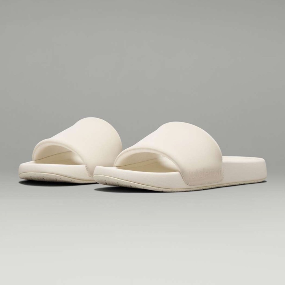 Lululemon Womens Restfeel Slides (US Size 8) in Light Ivory